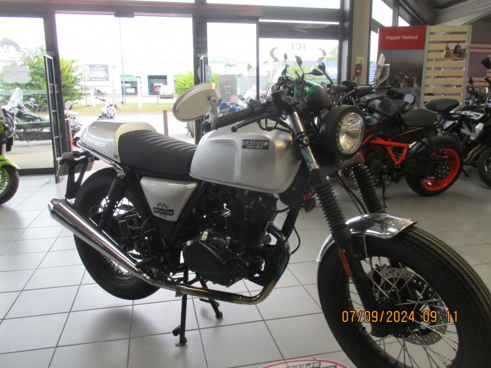 BRIXTON MOTORCYCLES BX 125 CAFE RACER 4