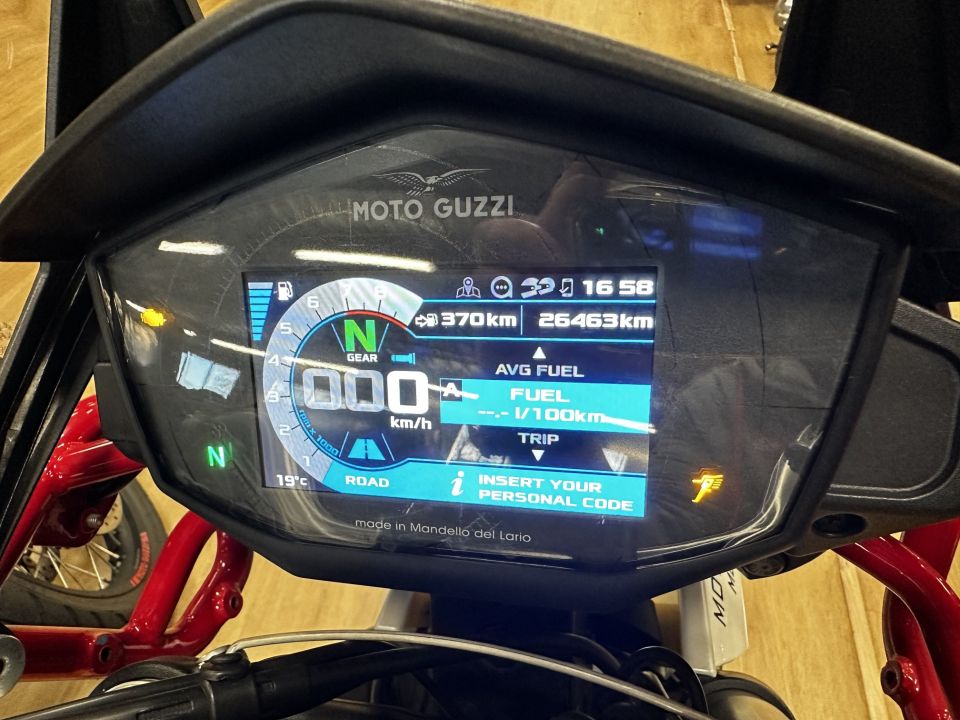 MOTO GUZZI V85 TT 850 4