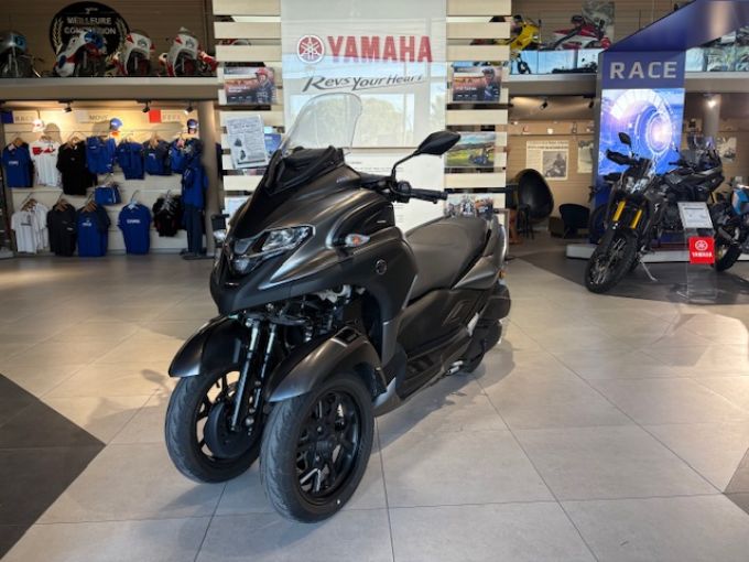 YAMAHA TRICITY 300 1ERE MAIN FAIBLE KILOMETRAGE  112€/MOIS* GARANTIE 12 MOIS 4
