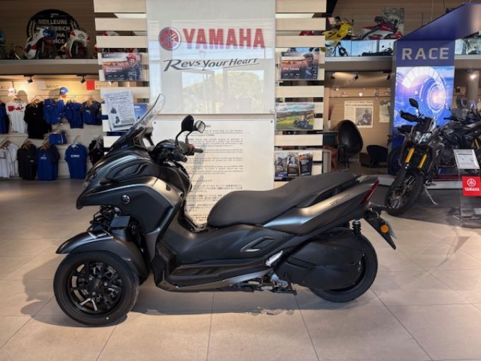 YAMAHA TRICITY 300 1ERE MAIN FAIBLE KILOMETRAGE  112€/MOIS* GARANTIE 12 MOIS 4