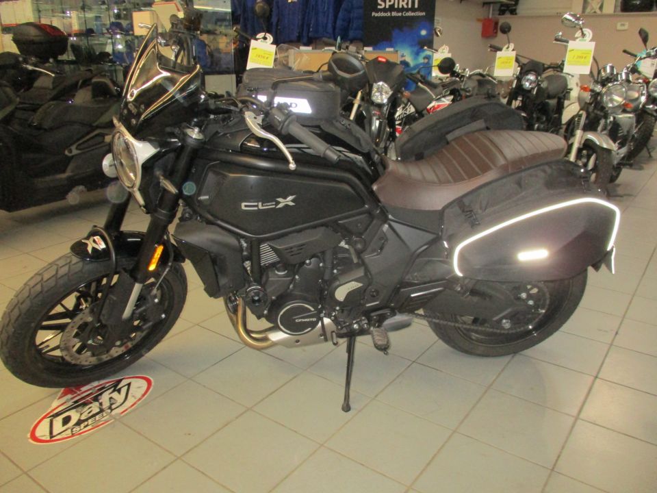 CF MOTO CLX 700 TC 4