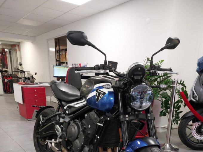 TRIUMPH TRIDENT 660 4