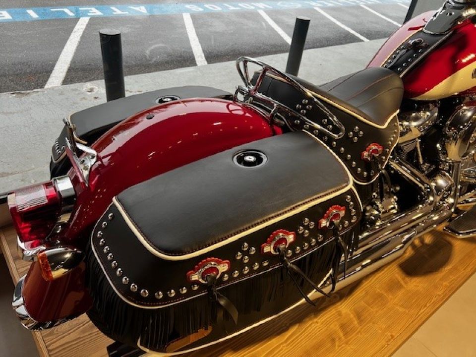 HARLEY-DAVIDSON HYDRA-GLIDE REVIVAL 1868 4