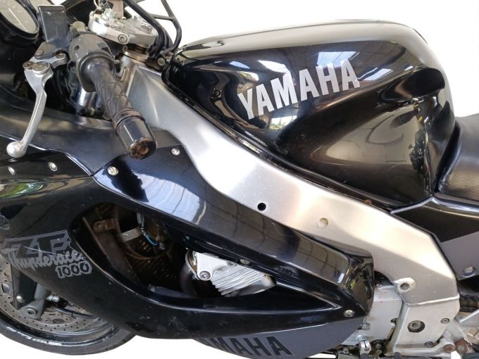YAMAHA YZF 1000 R THUNDERACE 4