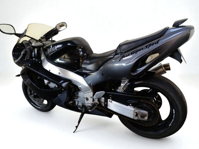 YAMAHA YZF 1000 R THUNDERACE 4