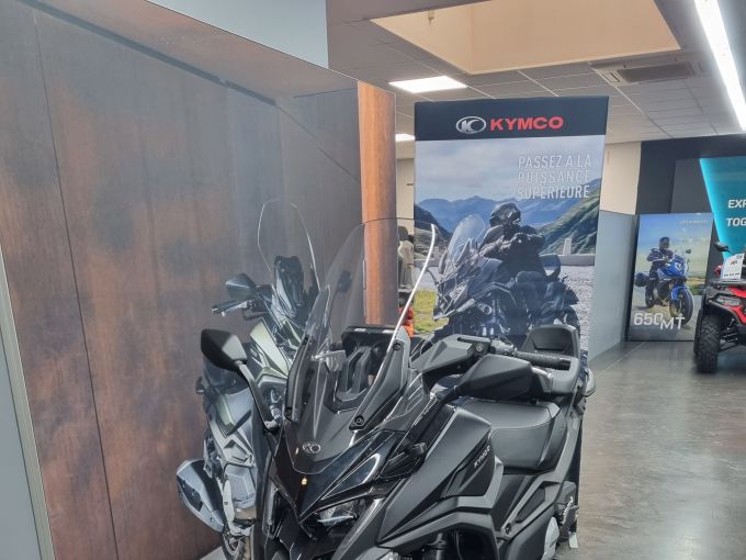 KYMCO CV3 550 4