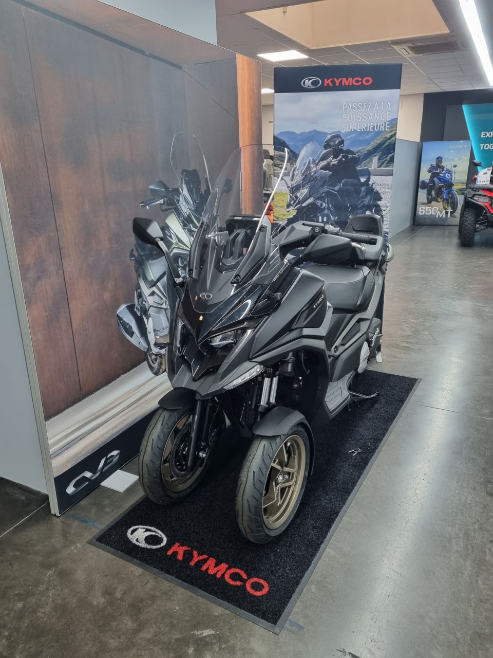KYMCO CV3 550 4
