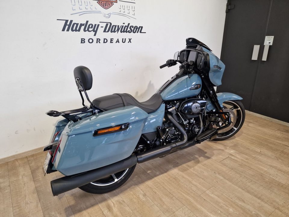 HARLEY-DAVIDSON TOURING STREET GLIDE 1923 4