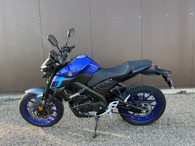 YAMAHA MT-125 4