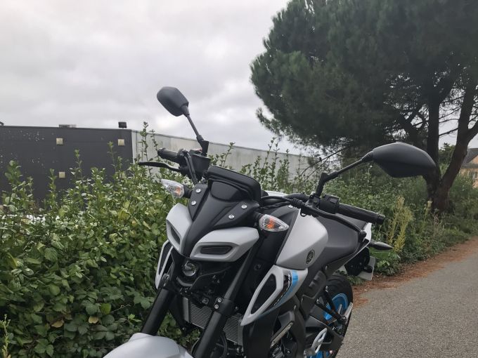 YAMAHA MT-125 ABS 4