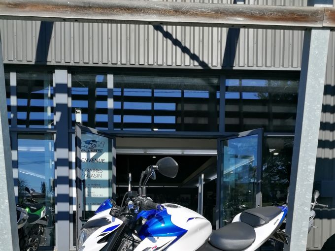 SUZUKI GSX-S 1000 4