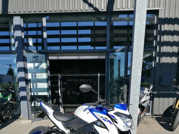 SUZUKI GSX-S 1000 4