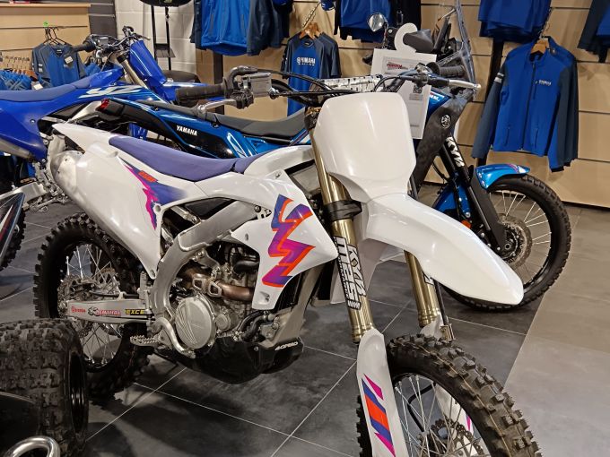 YAMAHA YZ250F 4