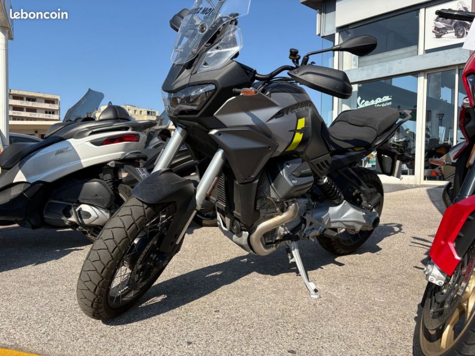 MOTO GUZZI STELVIO 4