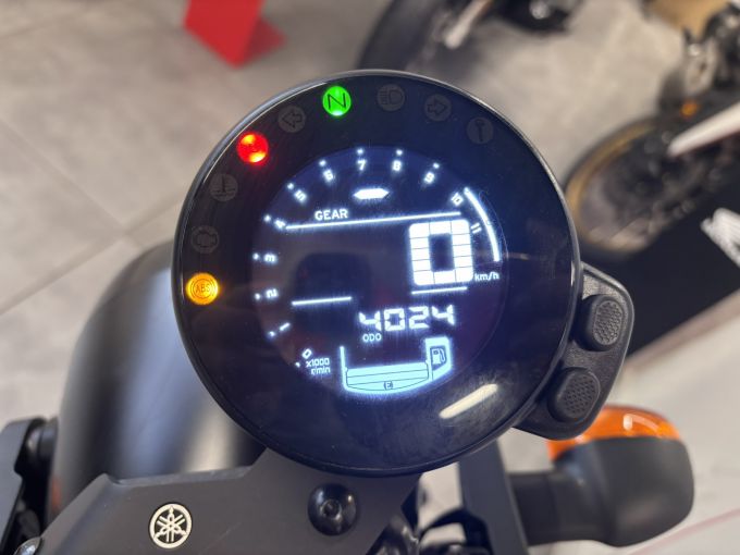 YAMAHA XSR 700 XTRIBUTE 4