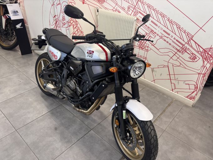 YAMAHA XSR 700 XTRIBUTE 4