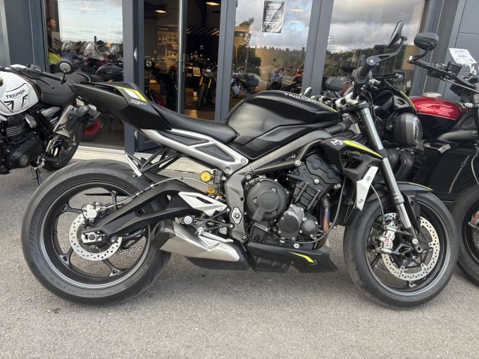 TRIUMPH STREET TRIPLE 765 RS 4