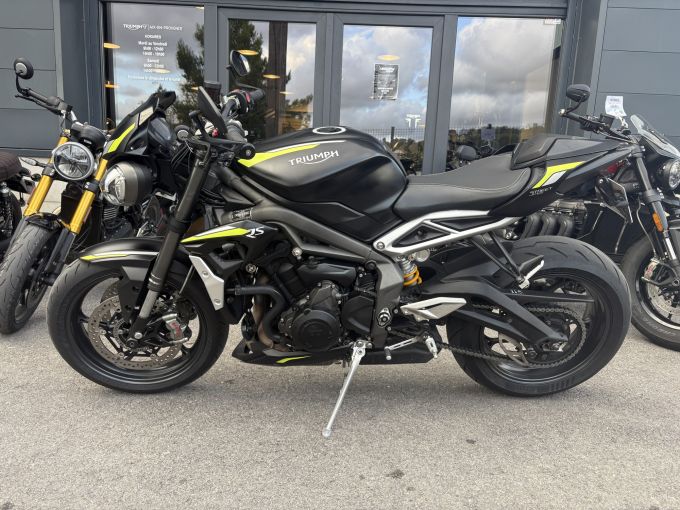 TRIUMPH STREET TRIPLE 765 RS 4