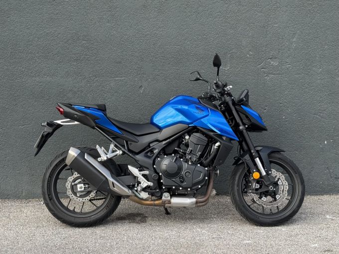 HONDA CB 750 HORNET 4