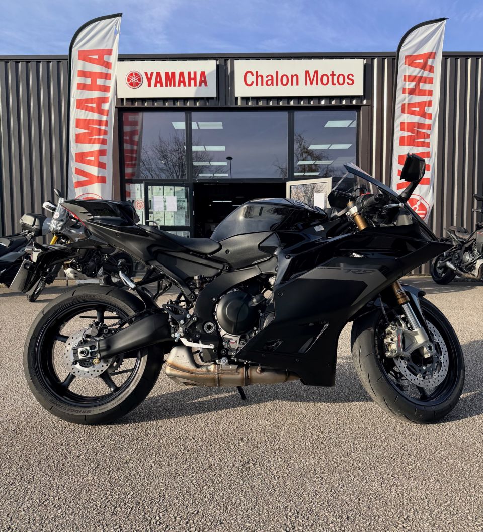 YAMAHA YZF-R9 4