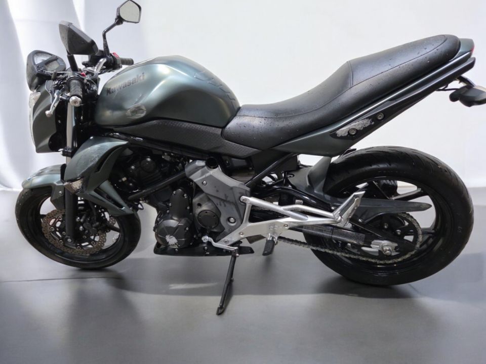 KAWASAKI ER-6 4