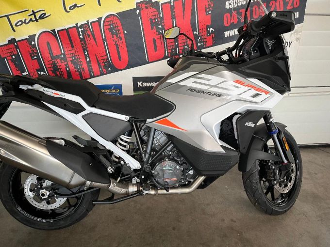 KTM 1290 SUPER ADVENTURE S 4