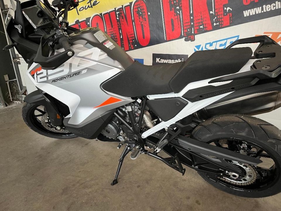KTM 1290 SUPER ADVENTURE S 4