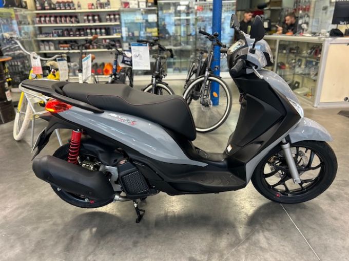 PIAGGIO Medley S 125 IGET ABS E5 4