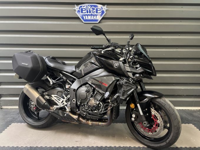 YAMAHA MT-10 4