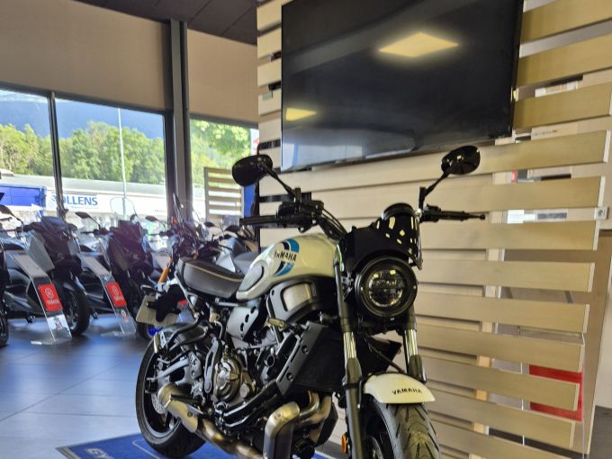 YAMAHA XSR 700 4
