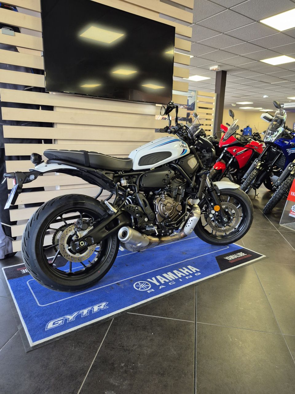 YAMAHA XSR 700 4