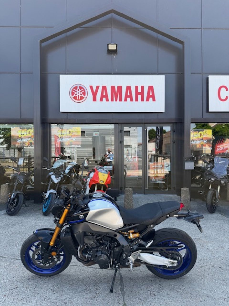 YAMAHA MT-09 SP 4