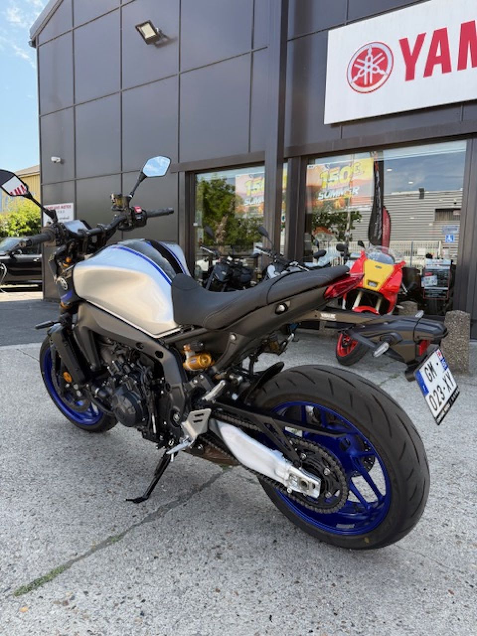 YAMAHA MT-09 SP 4