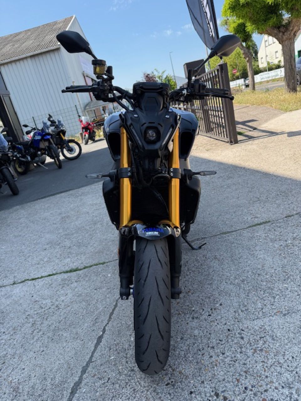 YAMAHA MT-09 SP 4