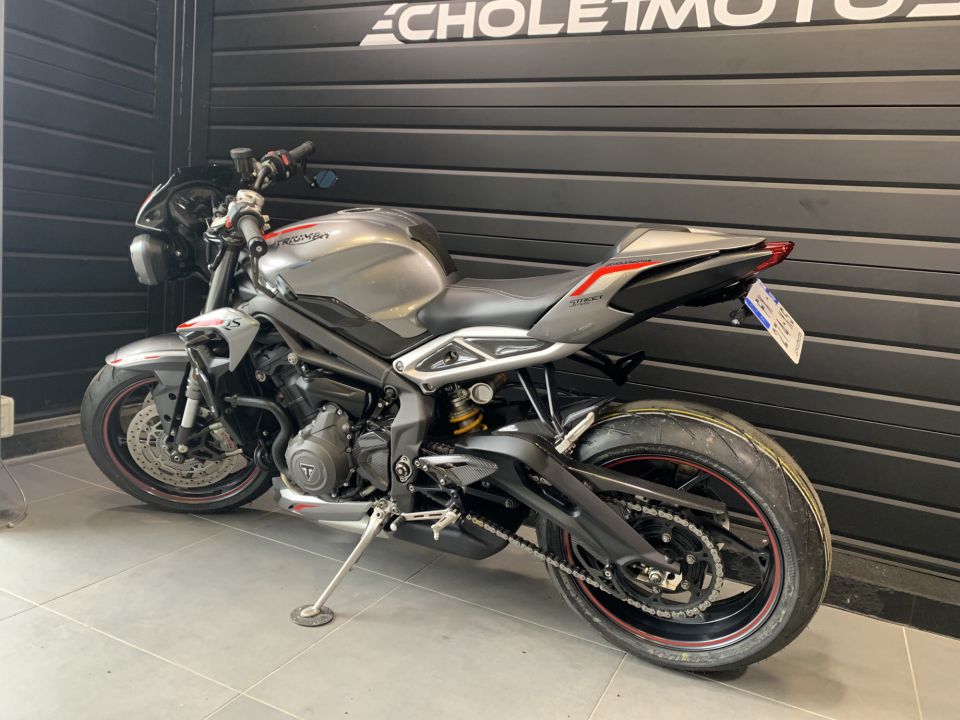 TRIUMPH STREET TRIPLE 765 RS 4
