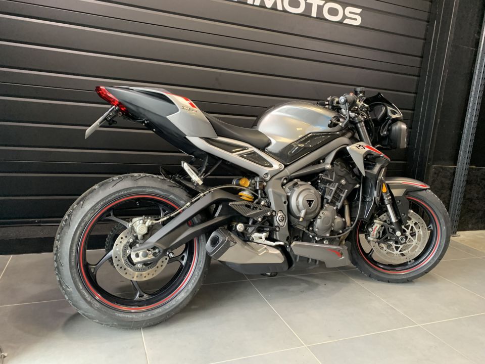TRIUMPH STREET TRIPLE 765 RS 4