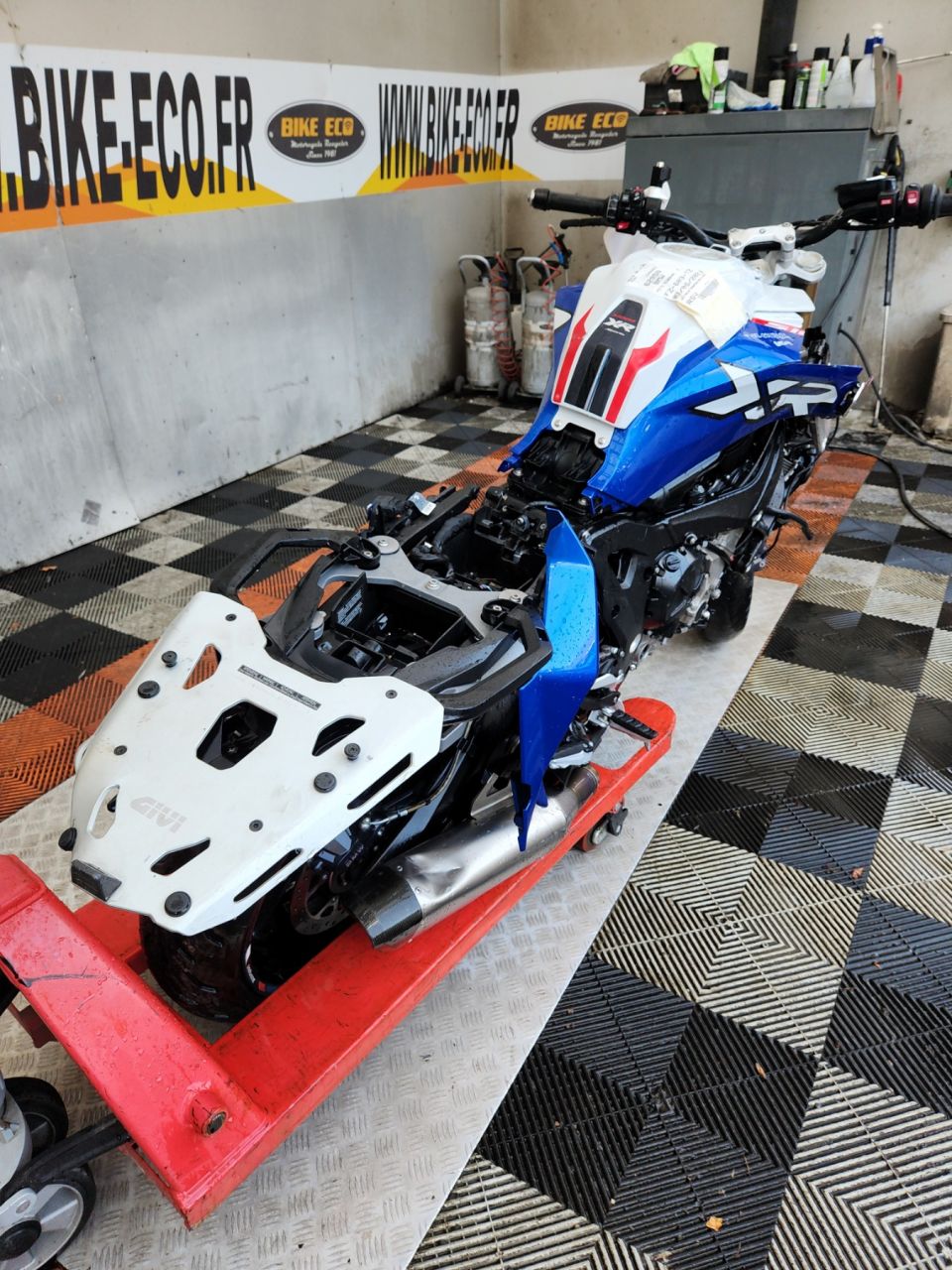 BMW S 1000 XR 4