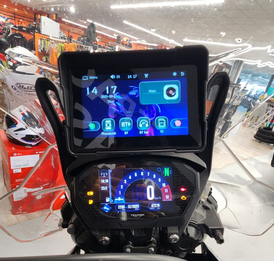 TRIUMPH TIGER 800 XRX 4