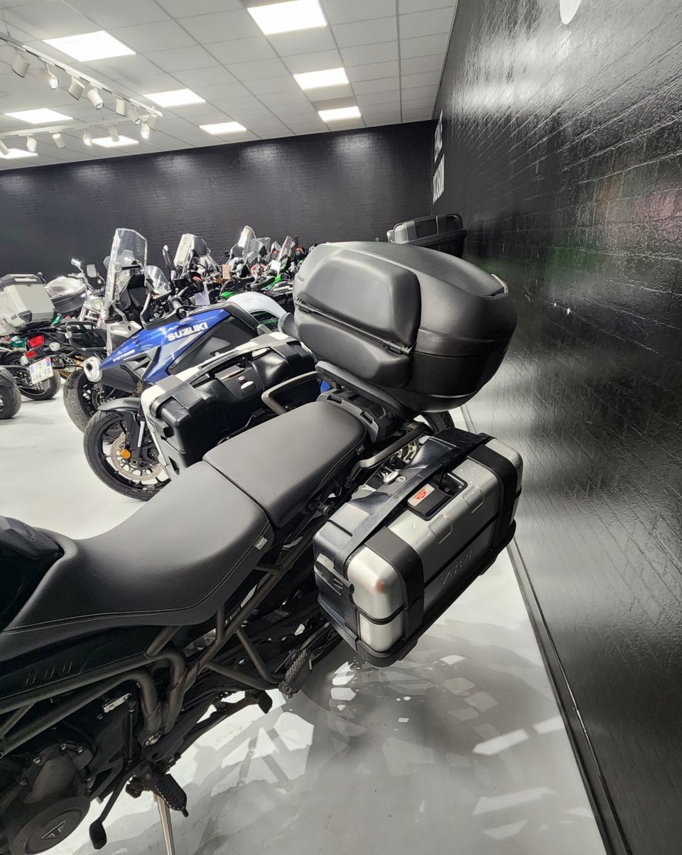 TRIUMPH TIGER 800 XRX 4