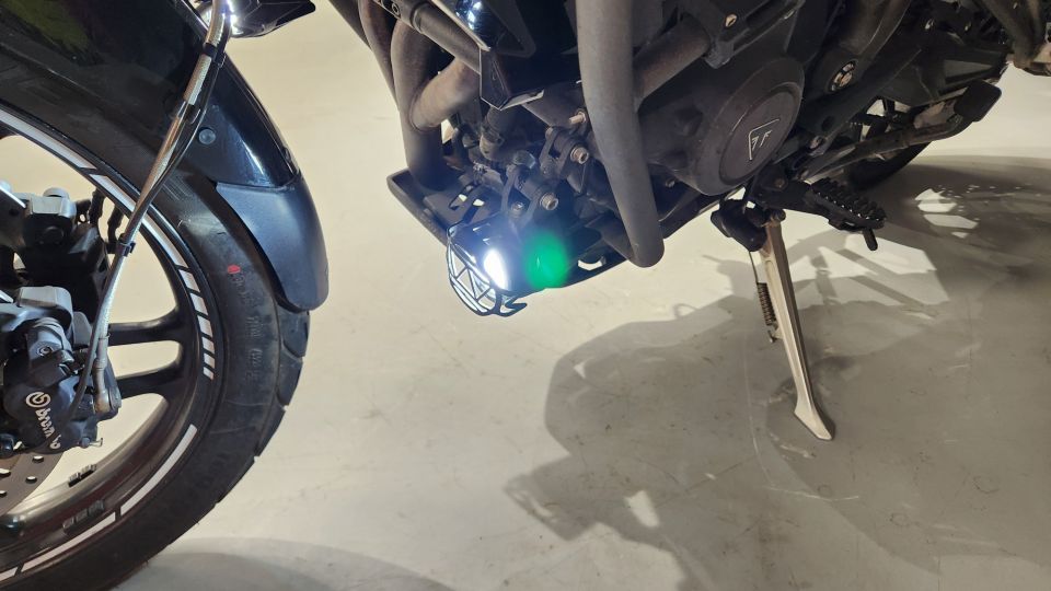 TRIUMPH TIGER 800 XRX 4