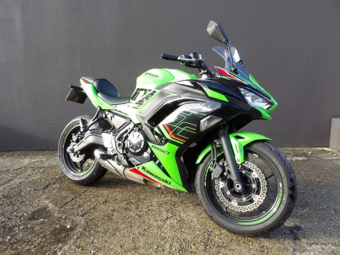 KAWASAKI NINJA 650 4