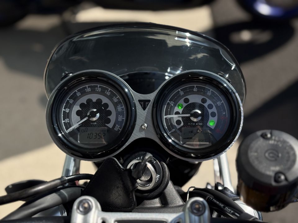 TRIUMPH SPEED TWIN 1200 4