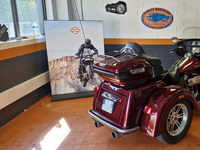 HARLEY-DAVIDSON TRIKE TRI GLIDE 1745 ULTRA 4