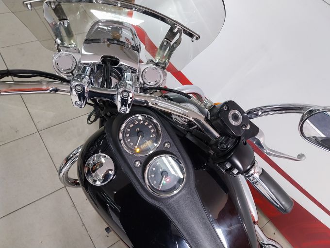 HARLEY-DAVIDSON DYNA LOW RIDER 4