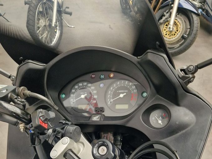 HONDA CBF 600 S 4