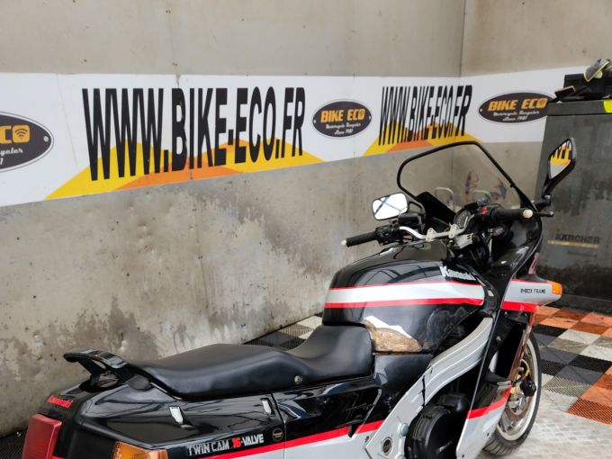 KAWASAKI ZX 4