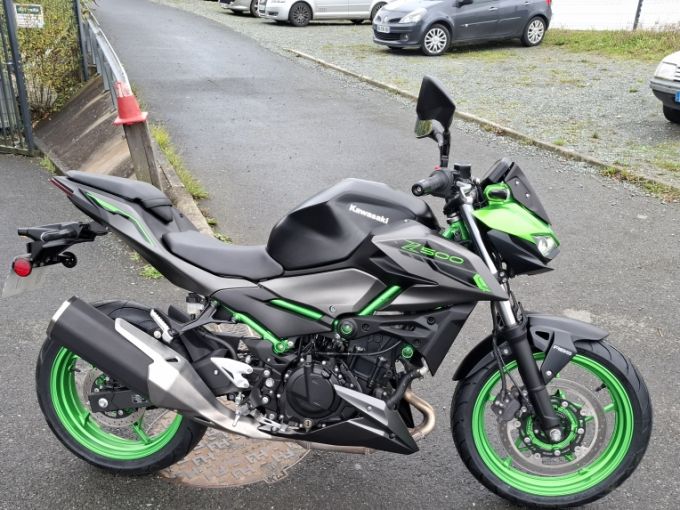 KAWASAKI Z 500 SE 4