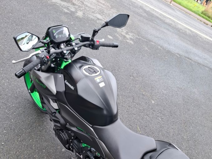 KAWASAKI Z 500 SE 4