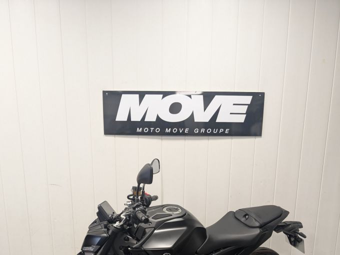 YAMAHA MT-09 4
