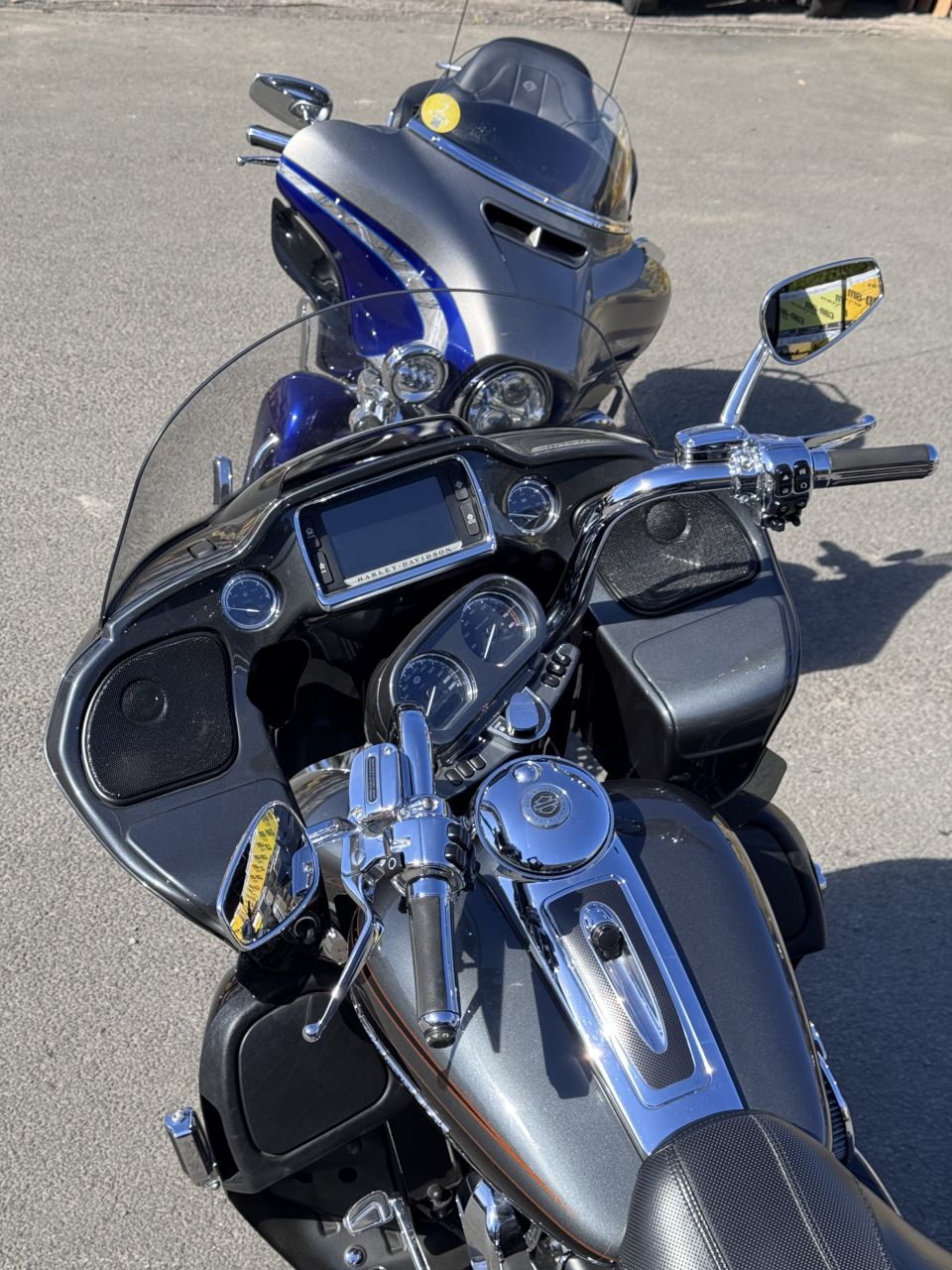 HARLEY-DAVIDSON TOURING ROAD GLIDE 1800 CVO 4